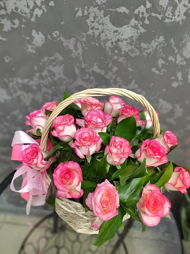 Цветочная композиция из Розы в корзине в Ардатове Республики Мордовия