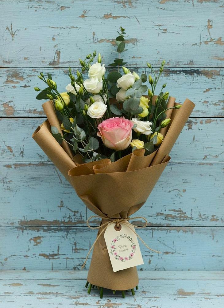 Букет цветов из: Розы и Лизиантусы в Ардатове Республики Мордовия