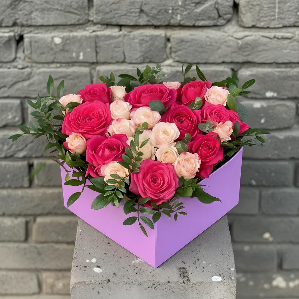 Цветочная композиция из Розы в коробке в Ардатове Республики Мордовия