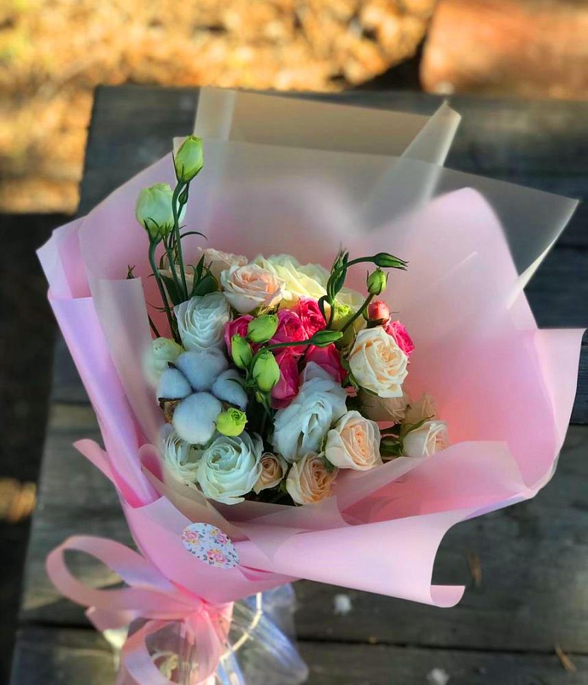 Букет цветов из: Розы и Лизиантусы в Ардатове Республики Мордовия