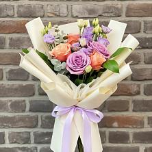 Букет цветов из:  Лизиантусы и Розы в Ардатове Республики Мордовия