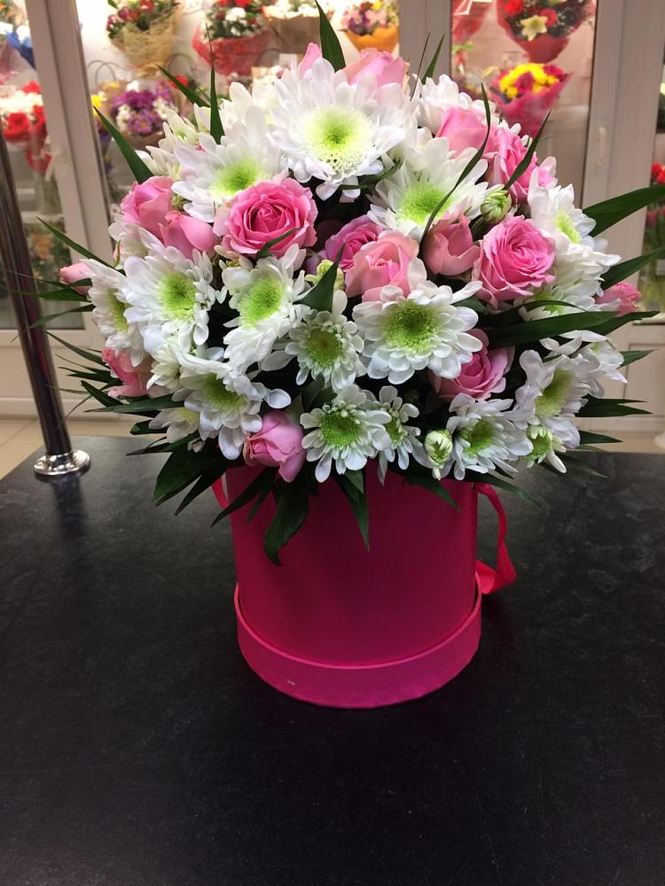 Цветочная композиция из Розы и Хризантемы в шляпной коробке в Ардатове Республики Мордовия